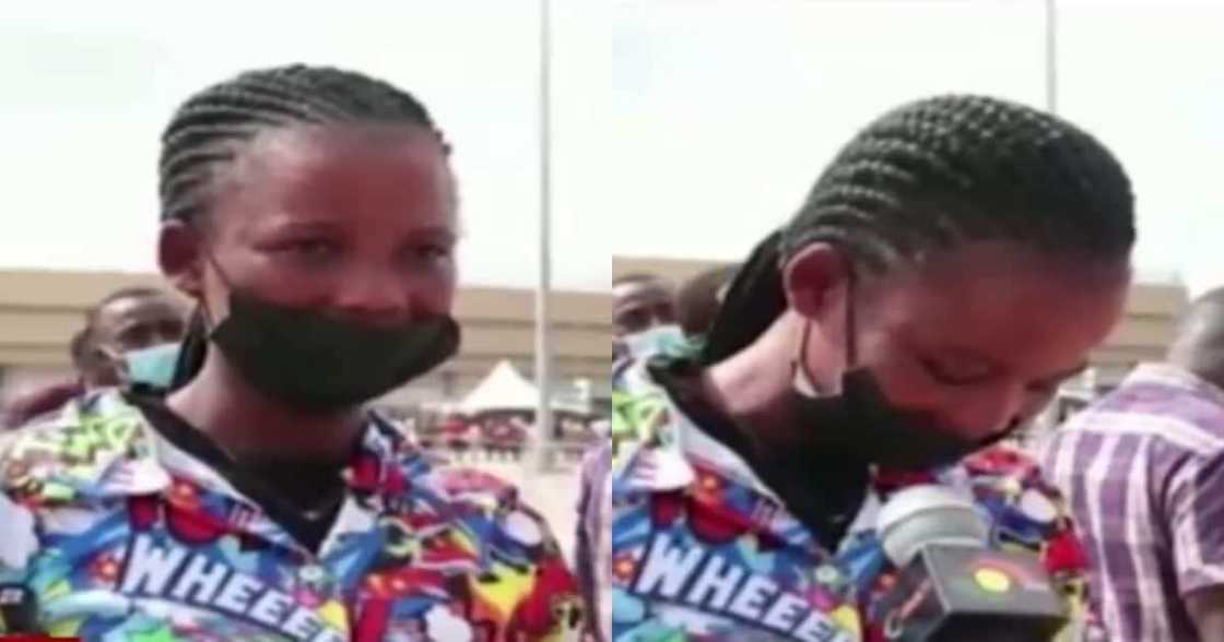 Young lady declared unfit for the immigration due to her stretch marks Young lady declared unfit for the immigration due to her stretch marks