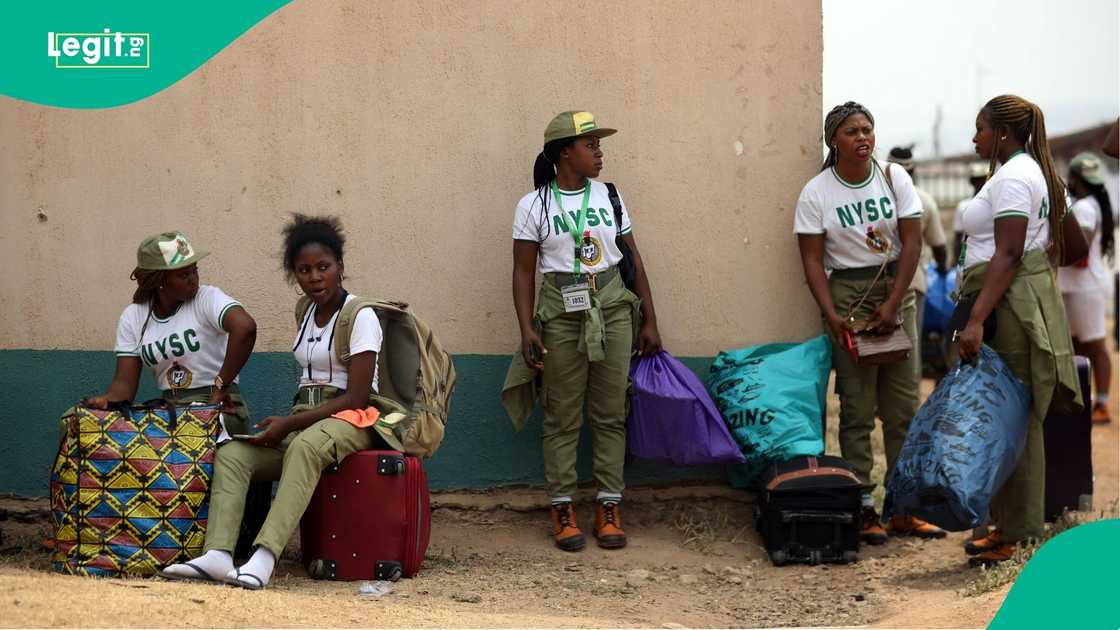 Minister unveils Adire as the new fabric for the NYSC uniform. Minister unveils Adire as the new fabric for the NYSC uniform.