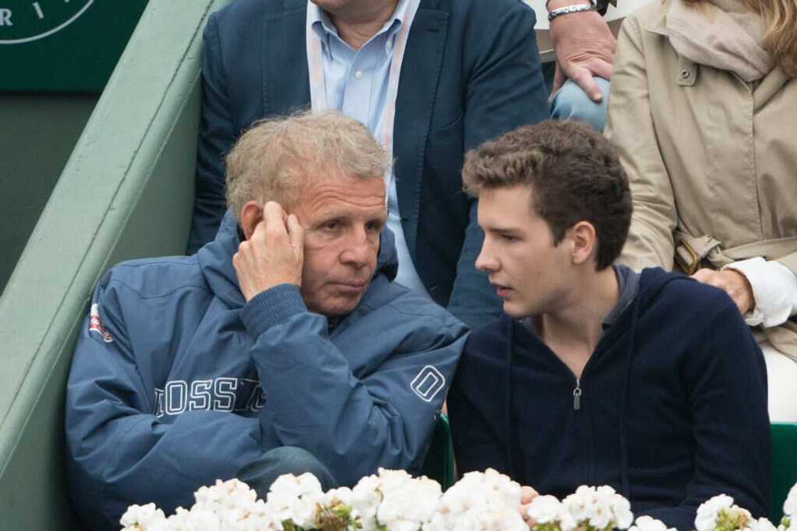 Qui est François, le fils de Claire Chazal et Patrick Poivre d’Arvor ? Qui est François, le fils de Claire Chazal et Patrick Poivre d’Arvor ?