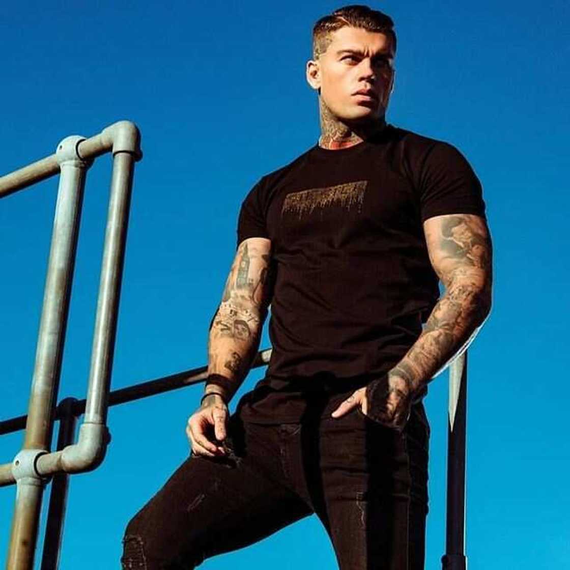 Is Stephen James gay Is Stephen James gay