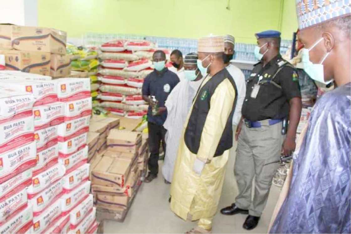 Kano: Ganduje ya dauka tsatsauran mataki a kan karin farashin kayayyaki Kano: Ganduje ya dauka tsatsauran mataki a kan karin farashin kayayyaki