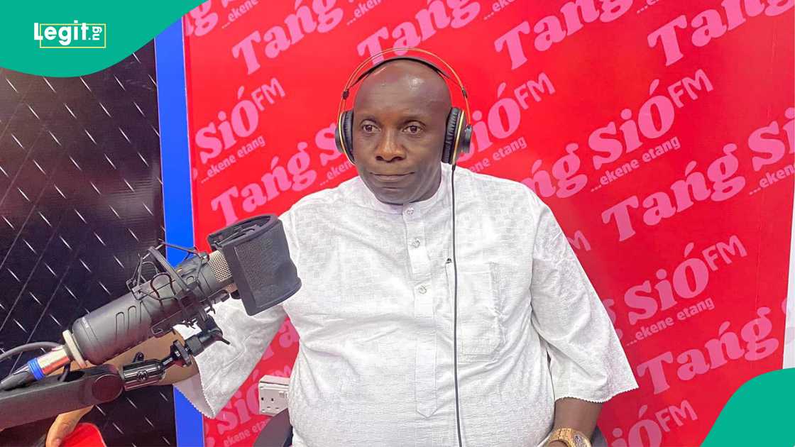 Tsohon ministan Abuja ya bayyana dalilin shiga takarar gwamnan Akwa Ibom. Tsohon ministan Abuja ya bayyana dalilin shiga takarar gwamnan Akwa Ibom.