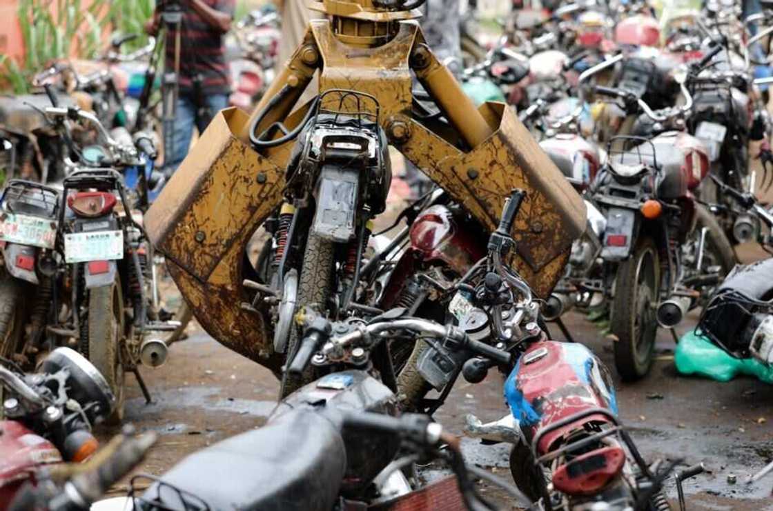 Hotunan Babura 2,228 da Gwamnatin Legas ta ragargaza yau Juma'a Hotunan Babura 2,228 da Gwamnatin Legas ta ragargaza yau Juma'a