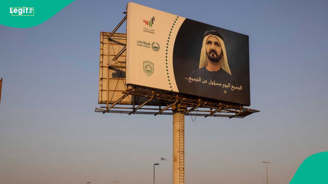 Visitors entering the UAE on sponsored visit visas can stay for up to 120 days, including approved extensions. Visitors entering the UAE on sponsored visit visas can stay for up to 120 days, including approved extensions.