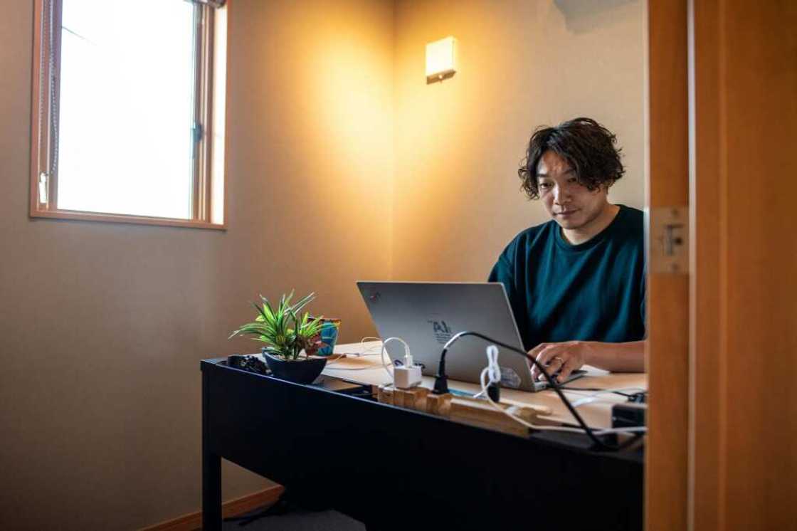 Kazuki Kimura and his wife are among those who have embraced teleworking Kazuki Kimura and his wife are among those who have embraced teleworking