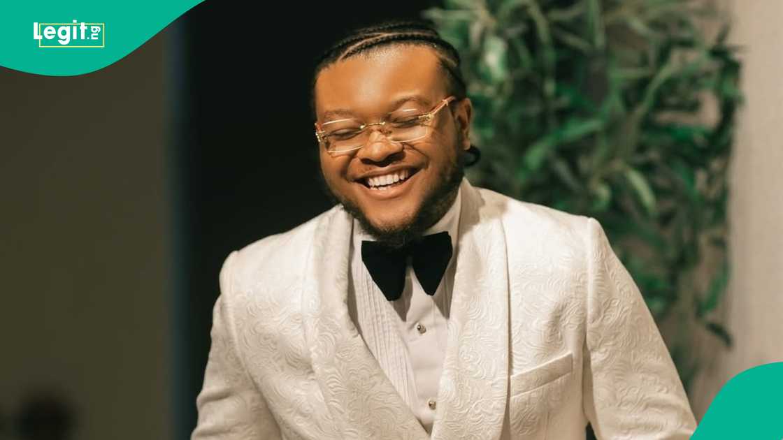 Deacon Famous reacts as gospel singer Ebuka Songs replies pastor Kiesena Ebiri. Deacon Famous reacts as gospel singer Ebuka Songs replies pastor Kiesena Ebiri.