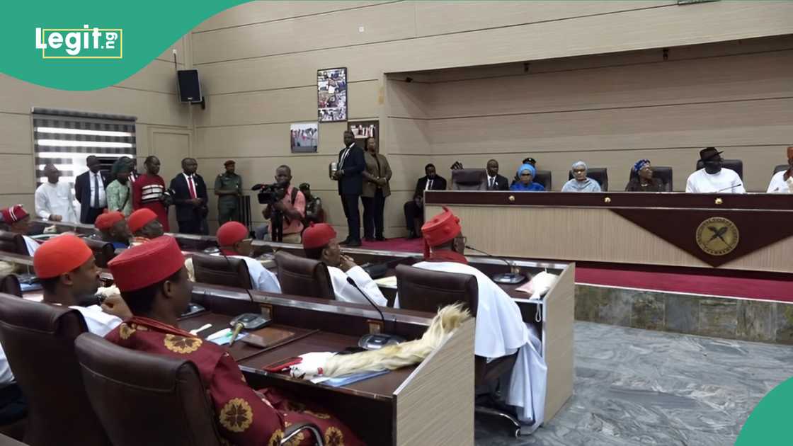 Delta monarchs' endorsement of Tinubu’s re-election sparks debate in the polity Delta monarchs' endorsement of Tinubu’s re-election sparks debate in the polity