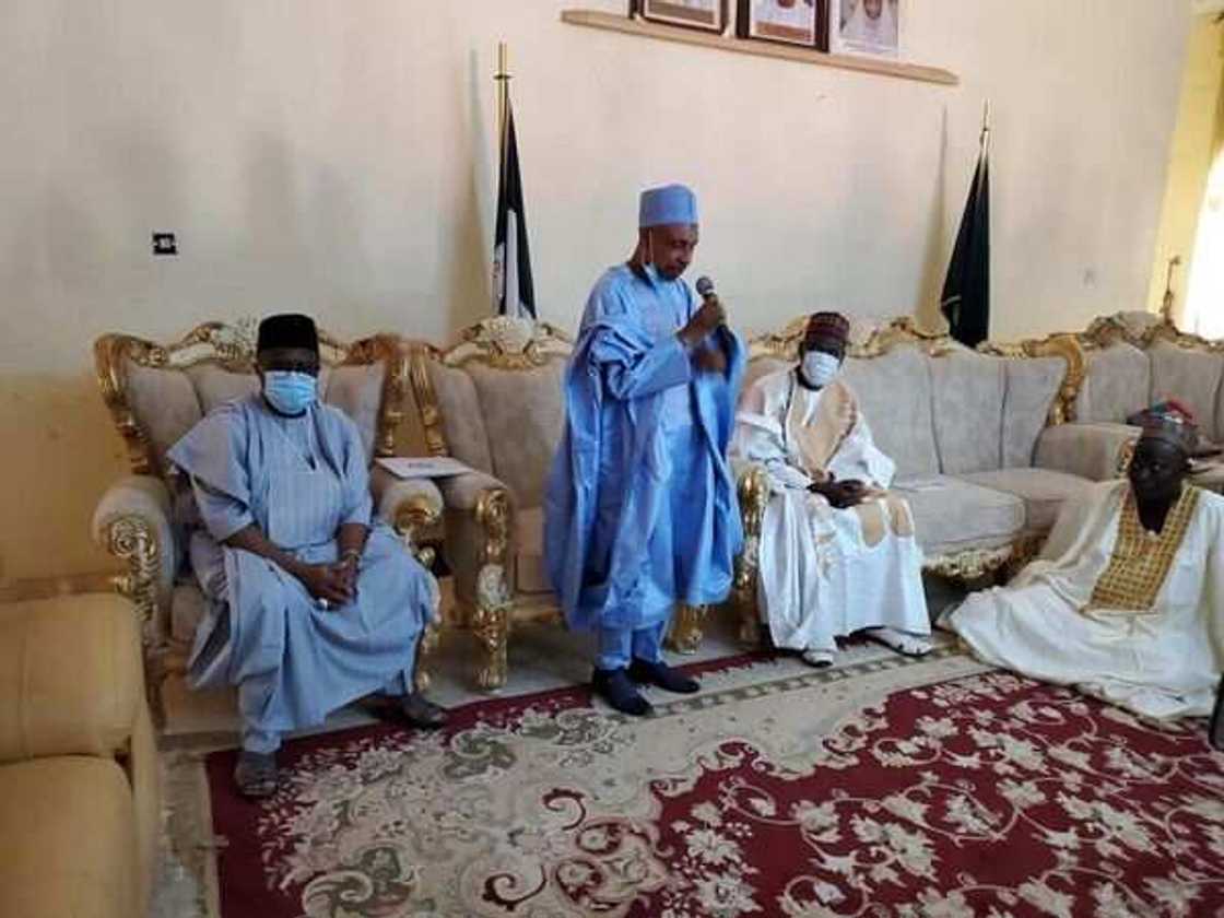 Bayan watanni 3 da dakatad da shi, gwamnan jihar Bauchi ya mayar da Sarkin Misau kan kujerarsa Bayan watanni 3 da dakatad da shi, gwamnan jihar Bauchi ya mayar da Sarkin Misau kan kujerarsa