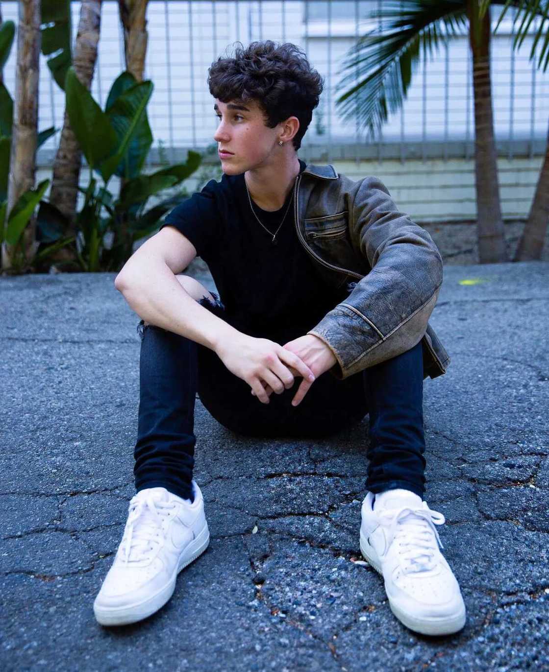 Hunter Rowland’s net worth