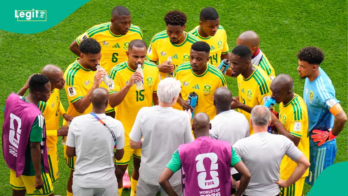 Teboho Mokoena, Ronwen Williams, Hugo Broos, South Africa, 2026 FIFA World Cup. Teboho Mokoena, Ronwen Williams, Hugo Broos, South Africa, 2026 FIFA World Cup.