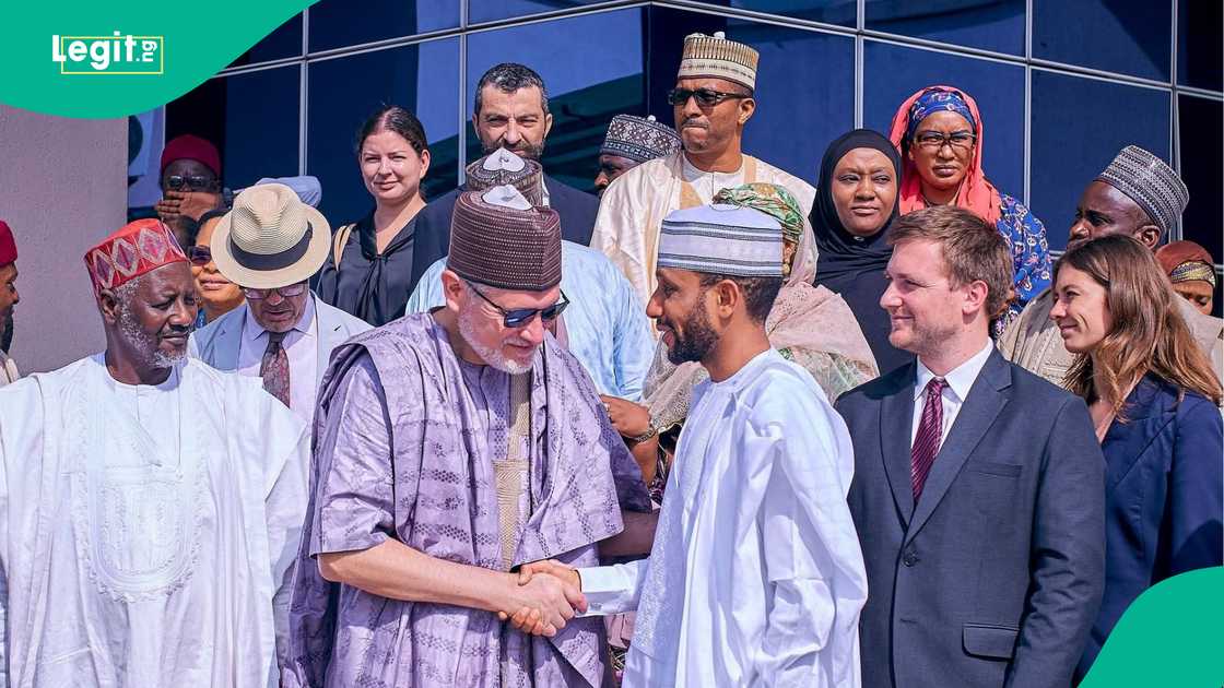 Gwamnatin Kano ta nemi hadin gwiwar Tarayyar Turai don bunkasa tattalin arziki da raya birane. Gwamnatin Kano ta nemi hadin gwiwar Tarayyar Turai don bunkasa tattalin arziki da raya birane.