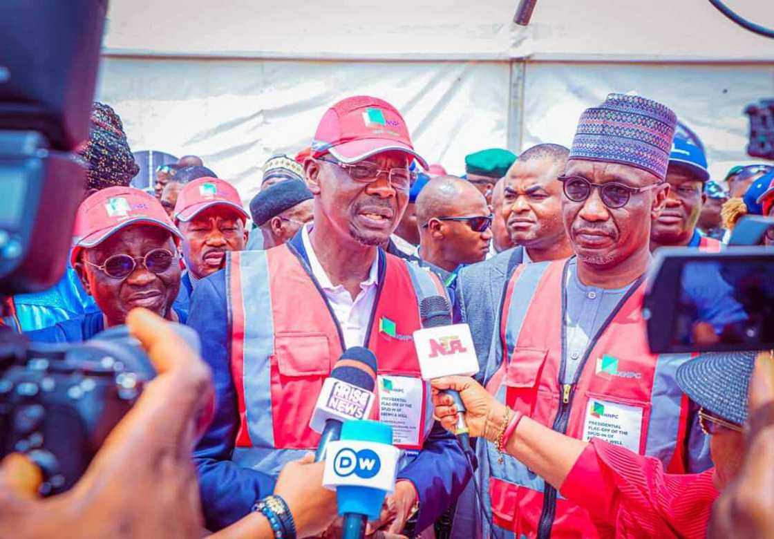 Gwamna Abdullahi Sule. Gwamna Abdullahi Sule.