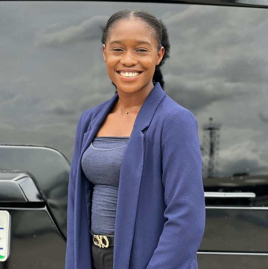 UI/UX female designer in Nigeria UI/UX female designer in Nigeria