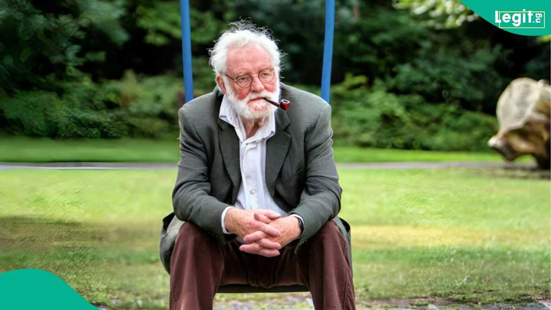 Markham Froggatt & Irwin agency announces the sad passing of veteran movie star Patrick Godfrey who dies at 93, leaving fans heartbroken