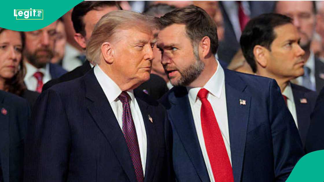 Donald Trump da JD Vance