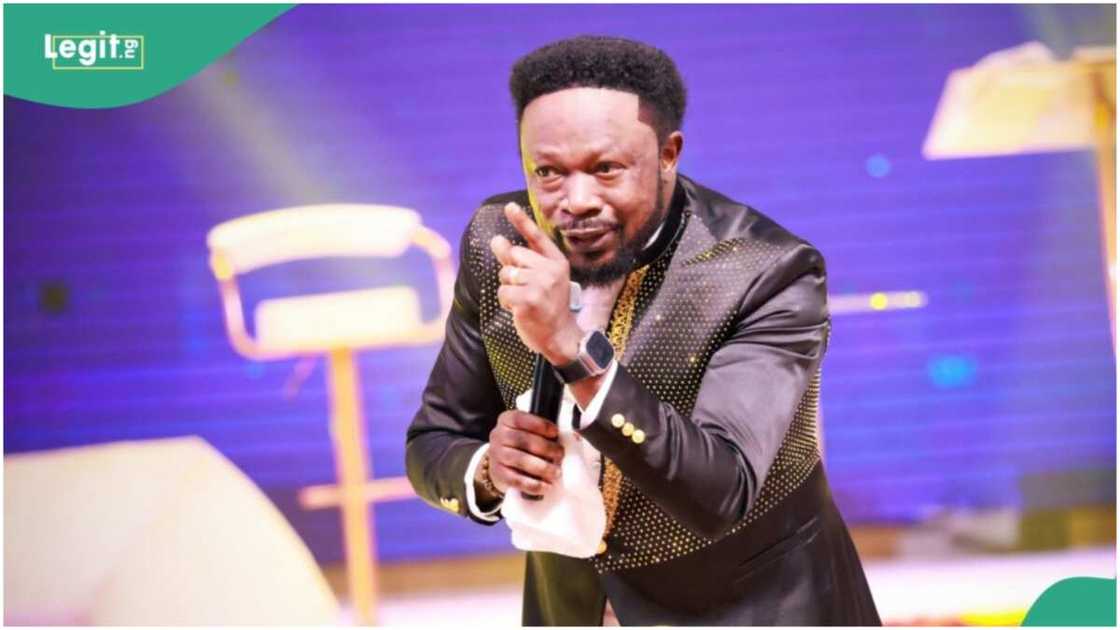 Prophet Joshua Iginla curses Nigerian politicians