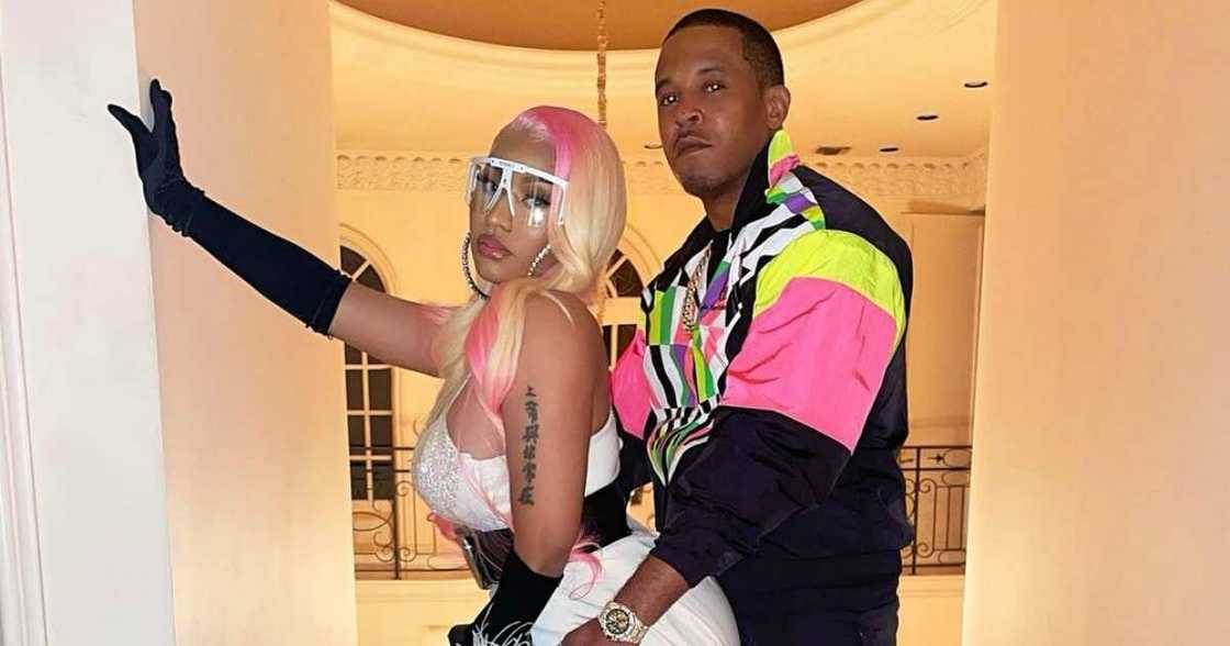 Nicki Minaj shares cute photos posing with hubby a month after welcoming first child Nicki Minaj shares cute photos posing with hubby a month after welcoming first child
