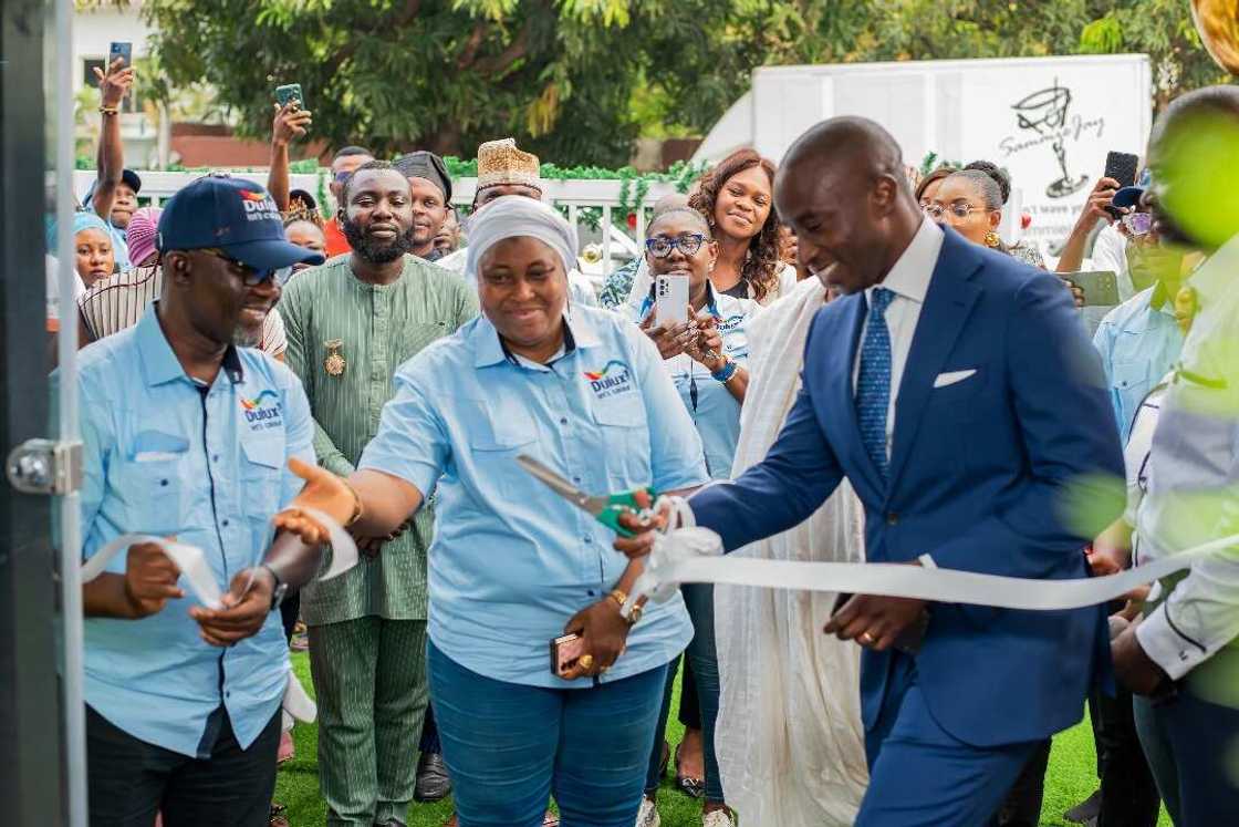 Dulux Ups the Paint Game with the New Premium Colour Centre at Victoria Island Dulux Ups the Paint Game with the New Premium Colour Centre at Victoria Island