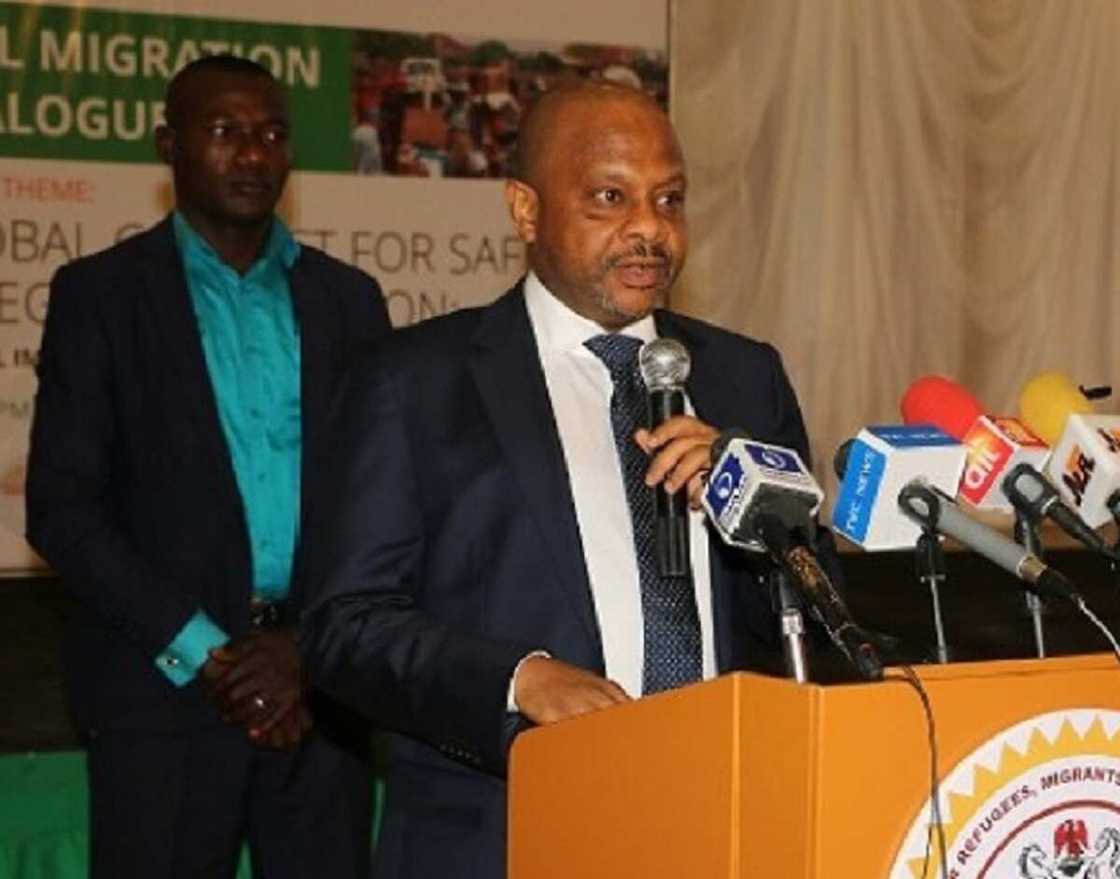 Shugaba Buhari ya sallami shugaban NAPTIP, Basheer Garba Shugaba Buhari ya sallami shugaban NAPTIP, Basheer Garba