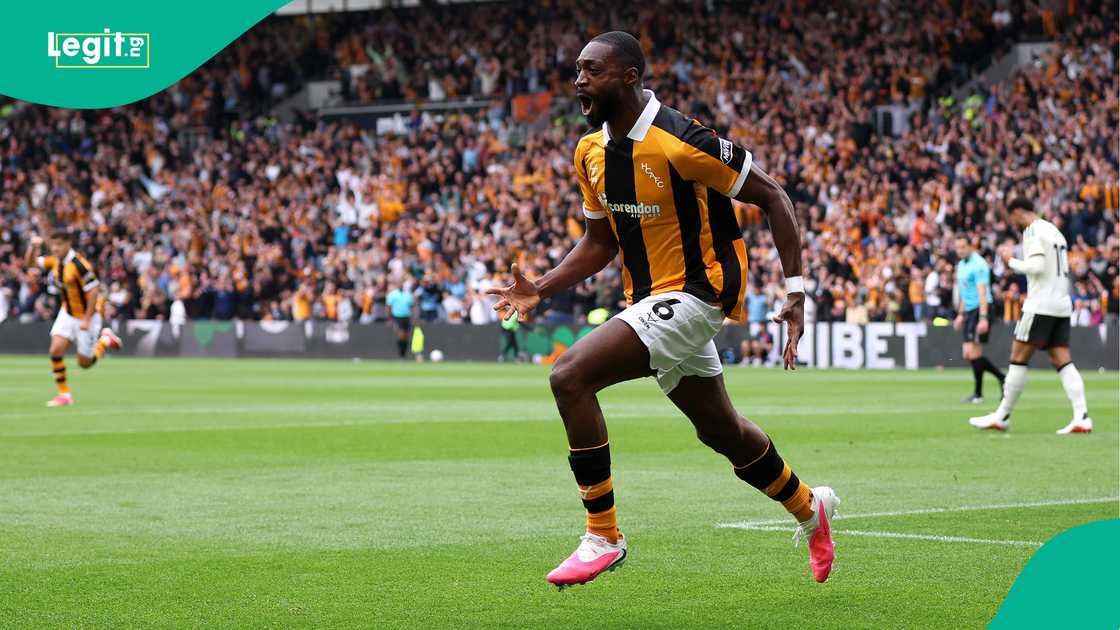 Semi Ajayi, Hull City, Manchester United, Premier League, England.