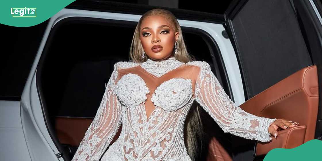 Mercy Atang trends because of AMVCA dress. Mercy Atang trends because of AMVCA dress.