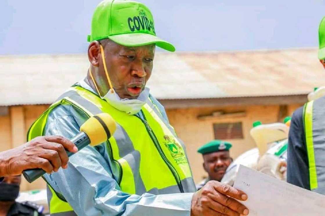 Karya dokar korona: An tsare akalla mutane 200 a Kano, 25 sun tafi gidan gyara hali Karya dokar korona: An tsare akalla mutane 200 a Kano, 25 sun tafi gidan gyara hali