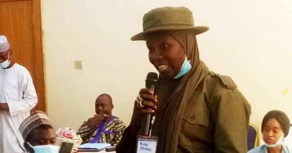 Boko Haram: Zulum ya naɗa jarumar mafarauciya matsayin mai bada shawara Boko Haram: Zulum ya naɗa jarumar mafarauciya matsayin mai bada shawara