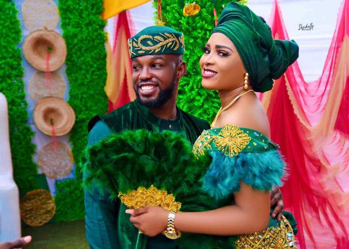 Soyayyar Facebook: Ma'auratan da suka hadu a Facebook, sun bayyana firarsu ta farko Soyayyar Facebook: Ma'auratan da suka hadu a Facebook, sun bayyana firarsu ta farko