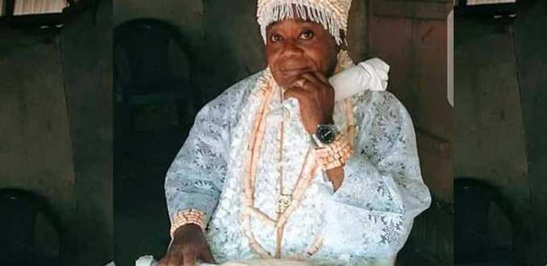 Yanzu-yanzu: Yan bindiga sun budewa babban Sarkin Gargajiya wuta, sun kashe shi Yanzu-yanzu: Yan bindiga sun budewa babban Sarkin Gargajiya wuta, sun kashe shi