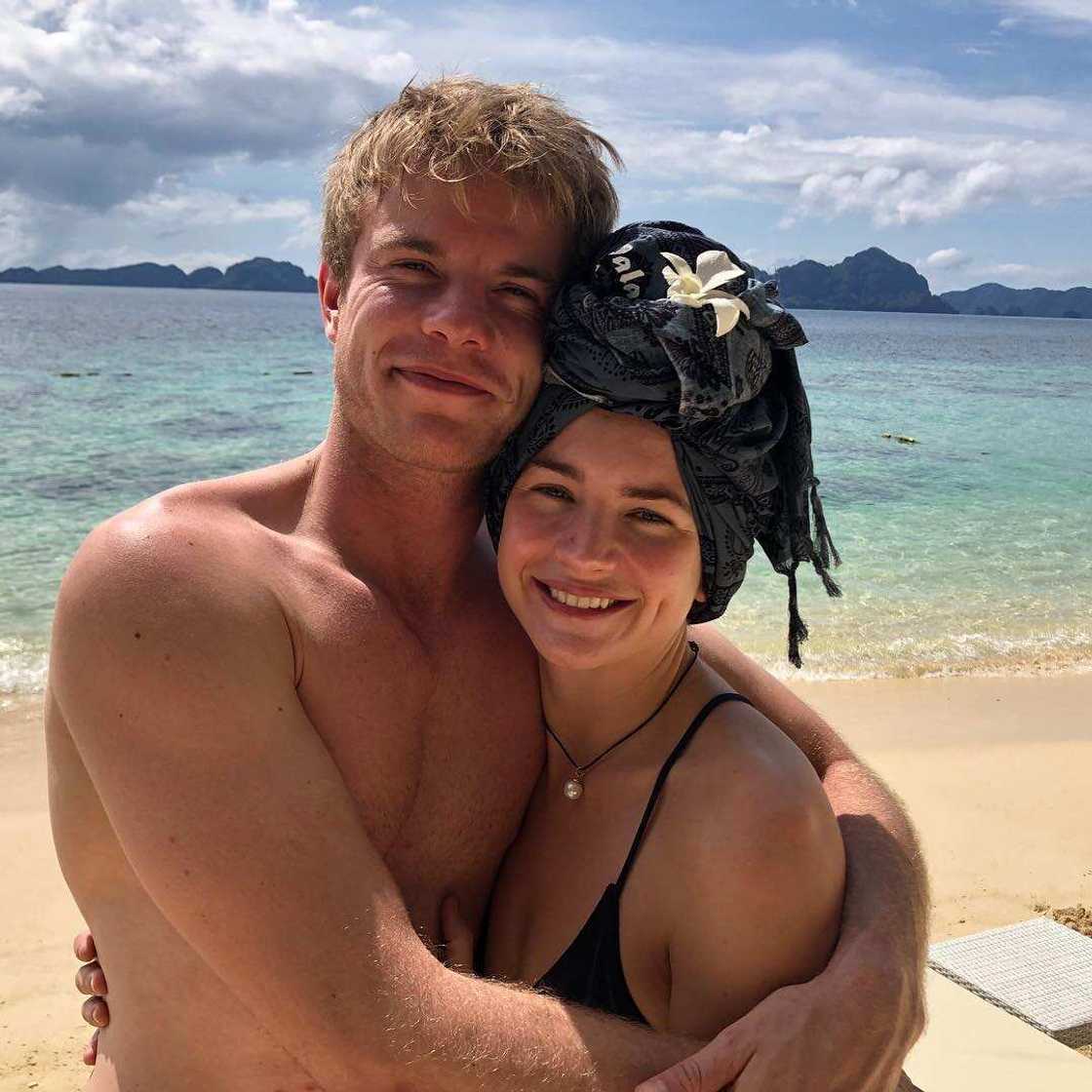 Britt Robertson boyfriend Britt Robertson boyfriend