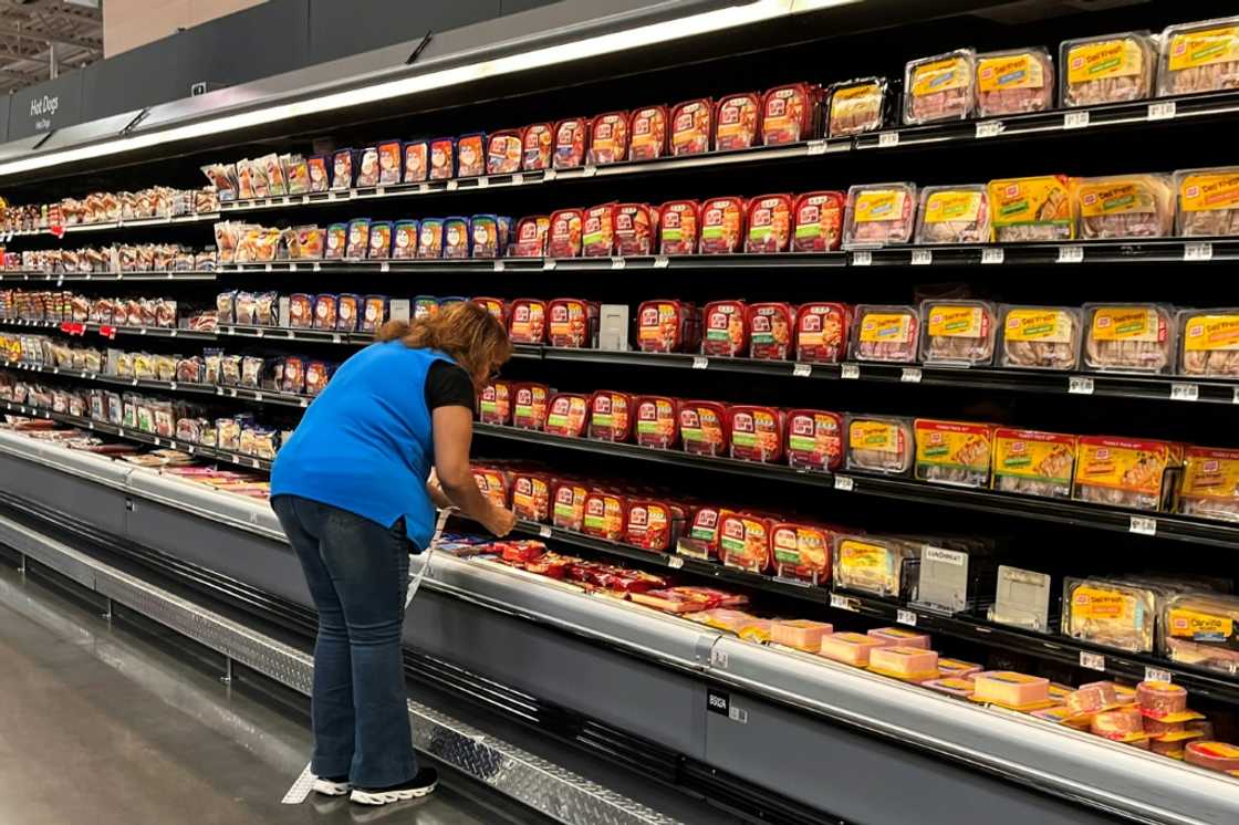US retailer Walmart reported revenues in the second quarter that beat estimates US retailer Walmart reported revenues in the second quarter that beat estimates