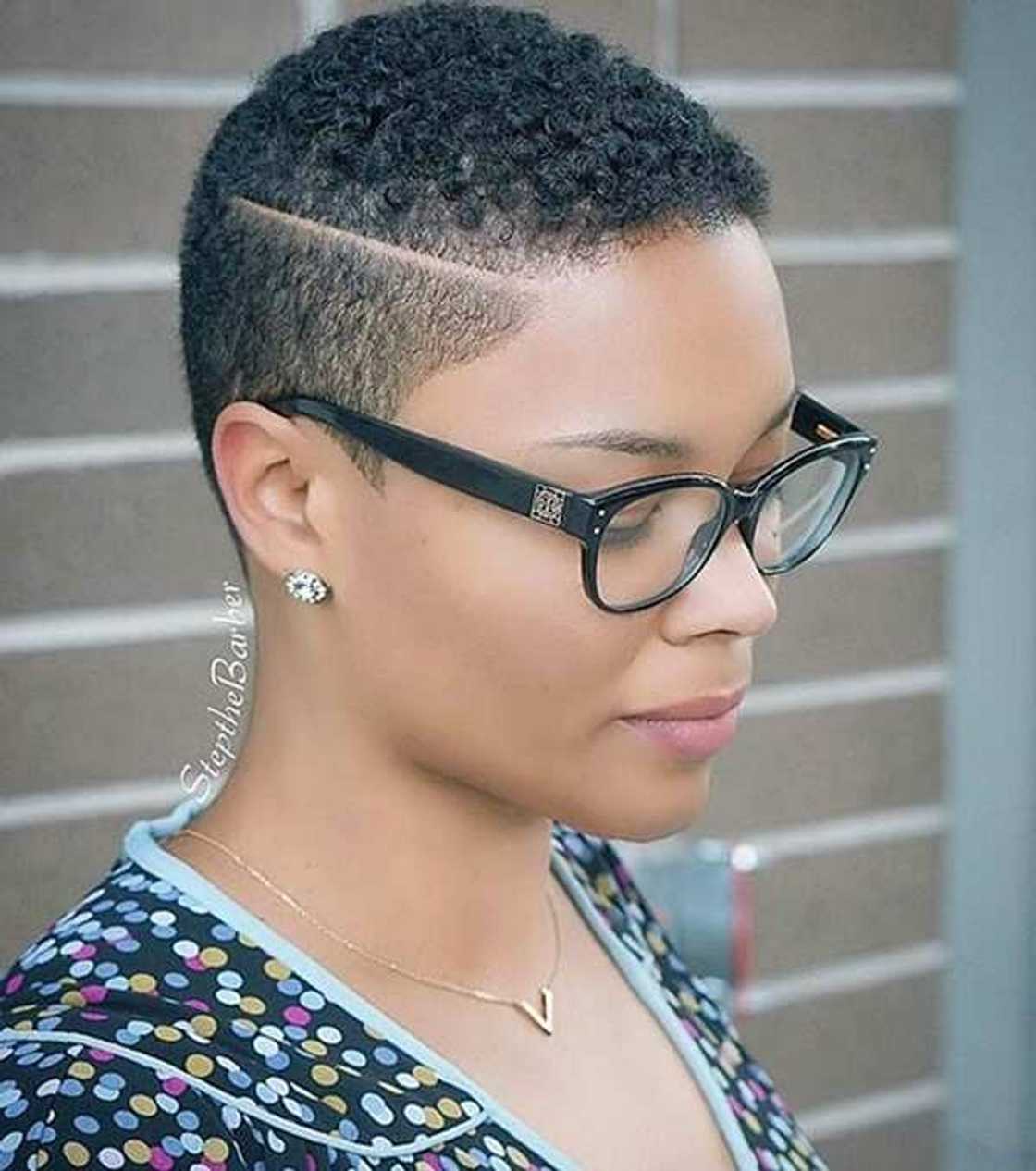 Short hair with a shaved line Short hair with a shaved line