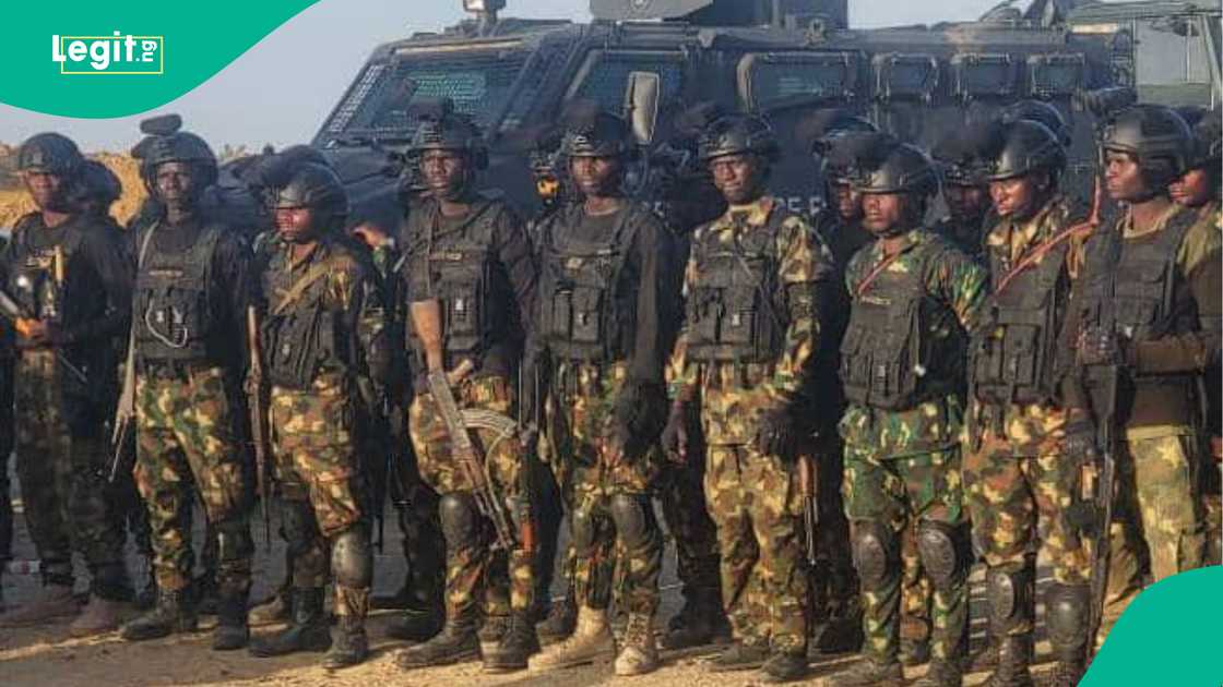 'Yan ta'addan Boko Haram sun hallaka sojoji a Borno 'Yan ta'addan Boko Haram sun hallaka sojoji a Borno