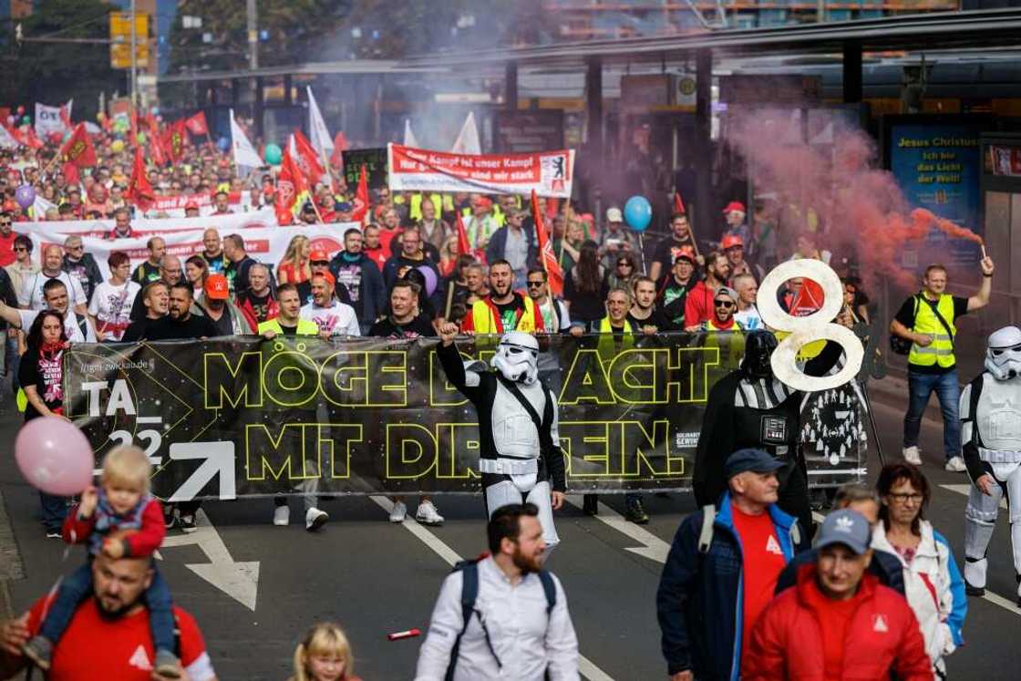 IG Metall union members held a number of demonstrations to push for an eight percent pay raise IG Metall union members held a number of demonstrations to push for an eight percent pay raise