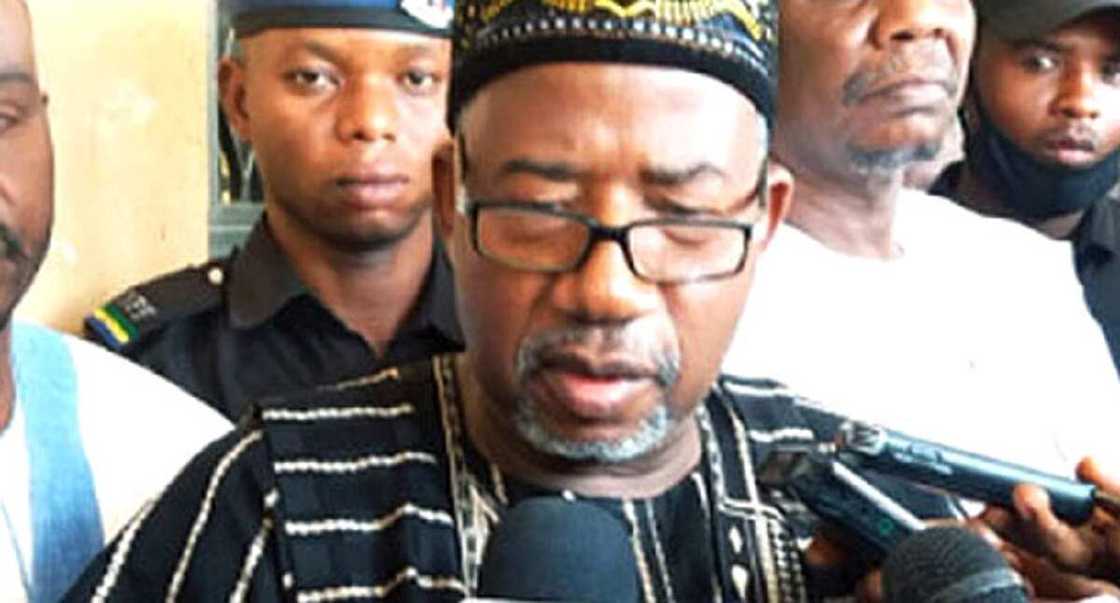 Gwamna Bala Muhammad ya ƙaryata rade-radin ficewarsa daga PDP Gwamna Bala Muhammad ya ƙaryata rade-radin ficewarsa daga PDP