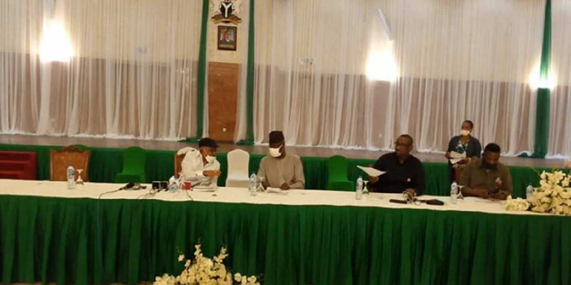 NLC da TUC sun fice daga dakin taro ana tattaunawa da Gwamnatin Tarayya NLC da TUC sun fice daga dakin taro ana tattaunawa da Gwamnatin Tarayya