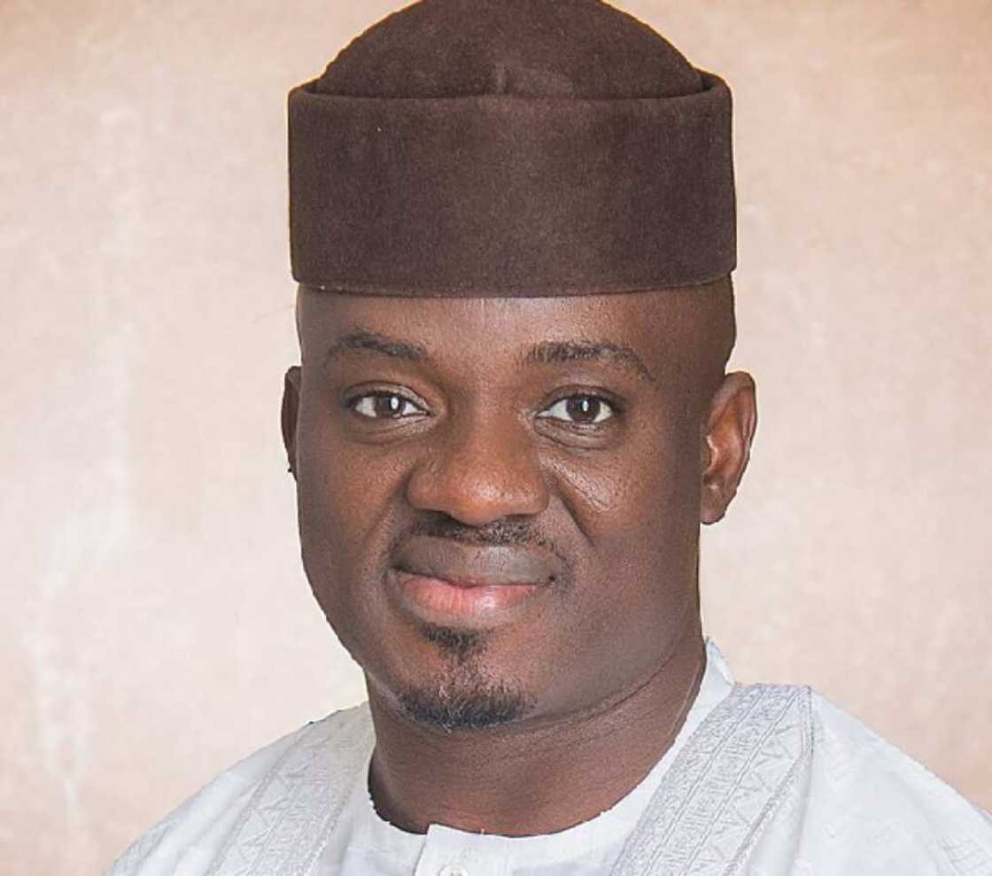 Dan takarar gwamnan Nasarawa a inuwar PDP, Ombugadu. Dan takarar gwamnan Nasarawa a inuwar PDP, Ombugadu.