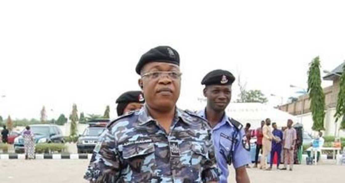 Kwara: Jami'an ’Yan Sanda Sun Karyata Jita-Jitar Cewa Tsawa Ta Kashe Masu Garkuwa Kwara: Jami'an ’Yan Sanda Sun Karyata Jita-Jitar Cewa Tsawa Ta Kashe Masu Garkuwa