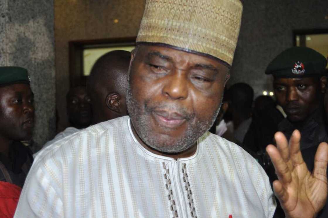 Raymond Dokpesi ya fara kare kansa a shari’ar badakalar N2.1b Raymond Dokpesi ya fara kare kansa a shari’ar badakalar N2.1b