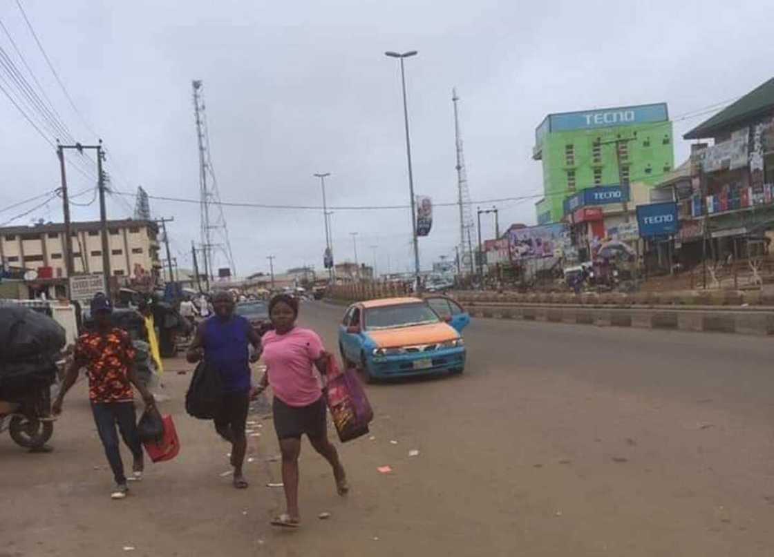 Heavy shooting in Akure as PDP, APC supporters clash