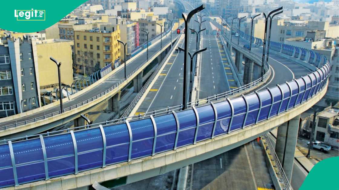 Trump ya yi barazanar farmakar gadojin Iran Trump ya yi barazanar farmakar gadojin Iran