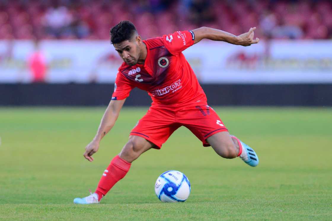 Daniel “Keko” Villalva dribbling the ball Daniel “Keko” Villalva dribbling the ball