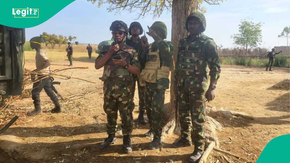 Sojojin Najeriya sun cafke wani rikakken mai garkuwa da mutane a Taraba. Sojojin Najeriya sun cafke wani rikakken mai garkuwa da mutane a Taraba.