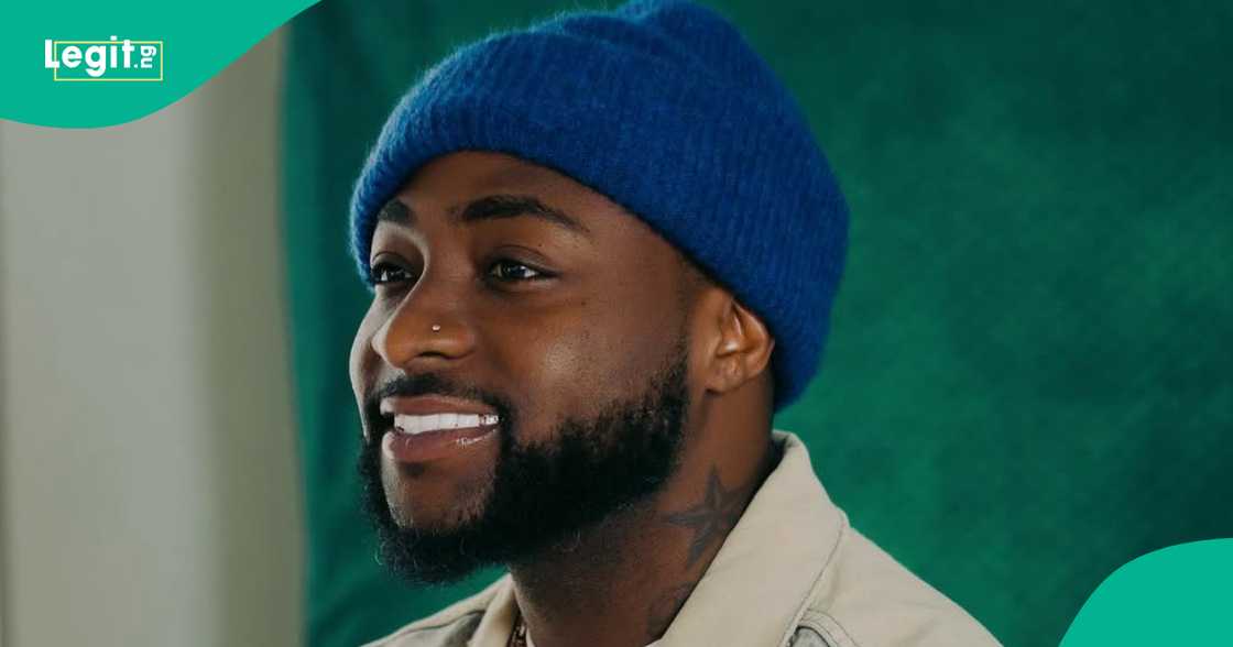 Davido and Ebenezer Obey captured on camera. Davido and Ebenezer Obey captured on camera.