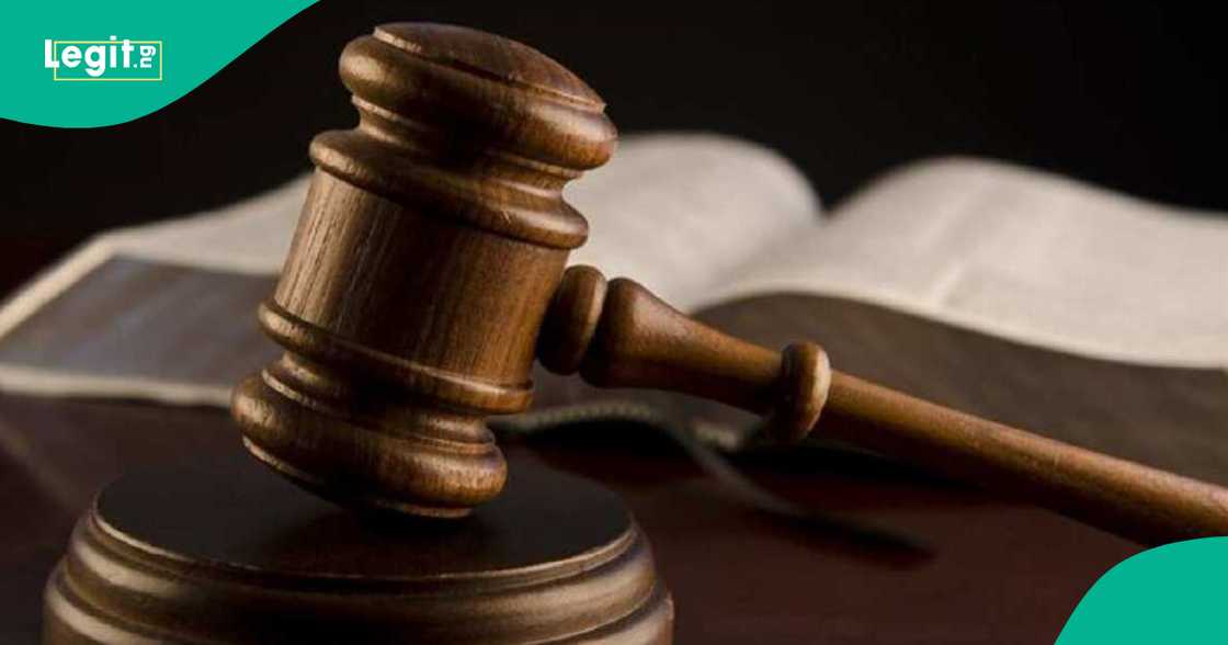 Kotun Ingila. Kotun Ingila.