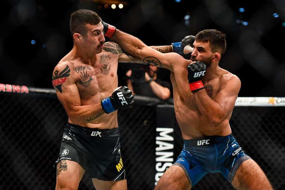 Benoît Saint-Denis contre Gabriel Miranda à l'UFC Paris Benoît Saint-Denis contre Gabriel Miranda à l'UFC Paris