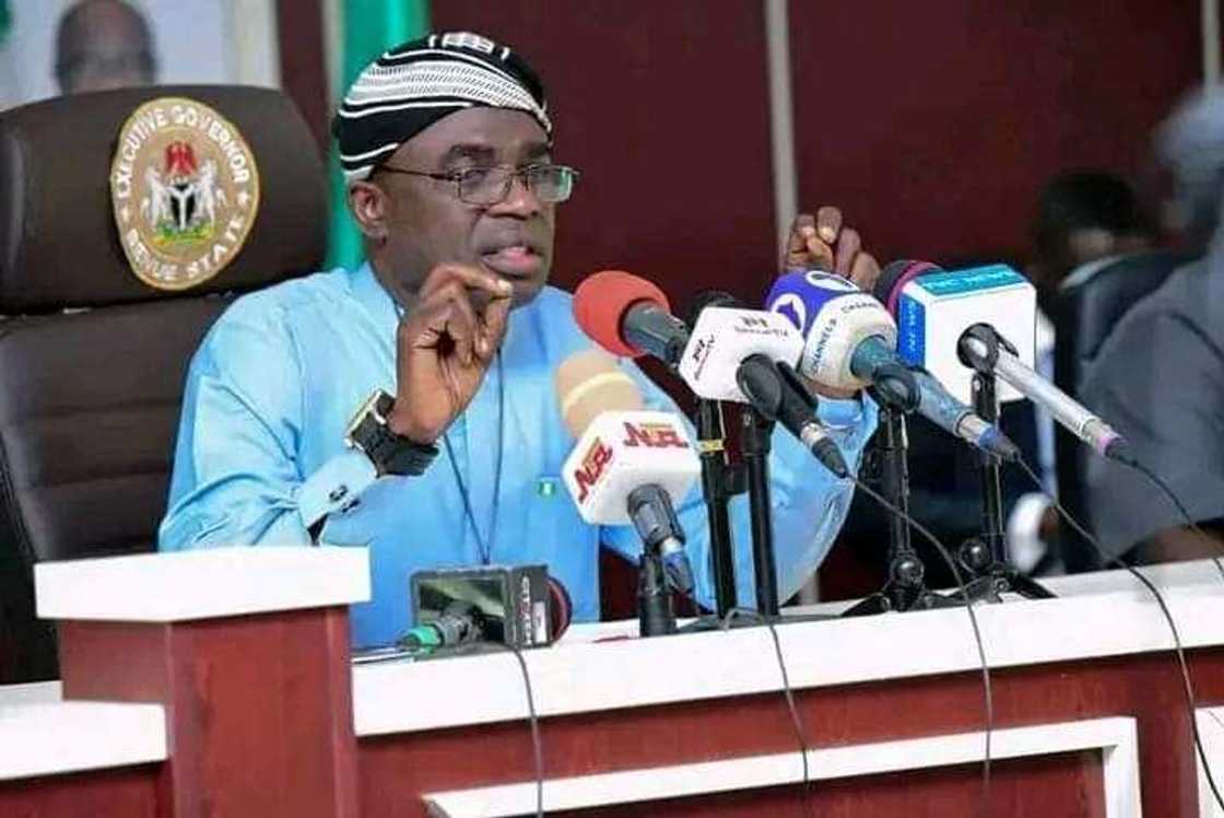 Gwamnan jihar Benuwai, Rabaran Hyacinth Alia. Gwamnan jihar Benuwai, Rabaran Hyacinth Alia.