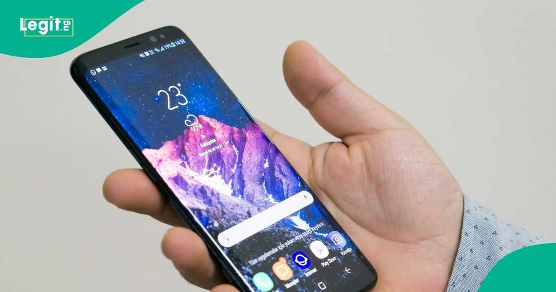 These Samsung phones will cease to get software updates These Samsung phones will cease to get software updates