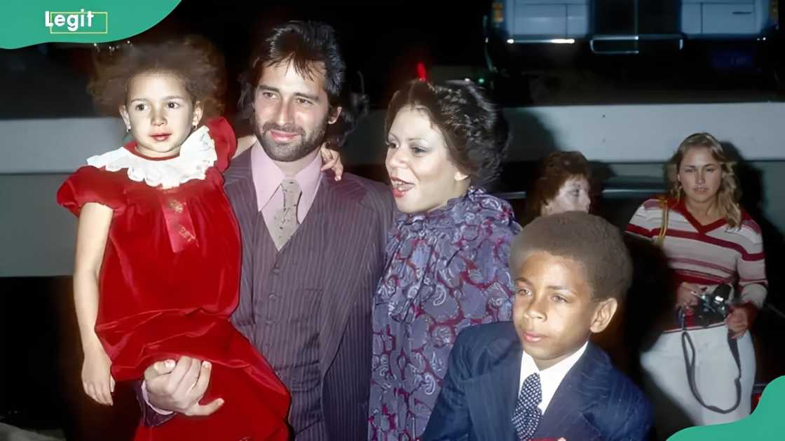 Minnie and Richard Rudolph, with their two kids, attend an event Minnie and Richard Rudolph, with their two kids, attend an event