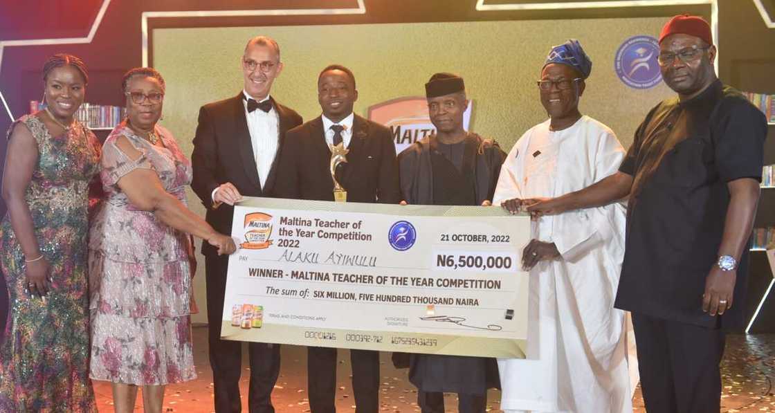 Alaku Ayiwulu Emerges 2022 Maltina Teacher of the Year Competition Alaku Ayiwulu Emerges 2022 Maltina Teacher of the Year Competition